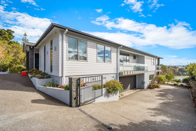 17 Kanuka Road, Sandspit, Warkworth - Carousel 1