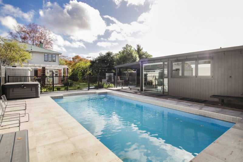 346 Fergusson Drive, Heretaunga, Upper Hutt - Carousel 2