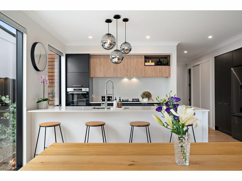 13 Horoeka Street, Avonhead, Christchurch - Carousel 2