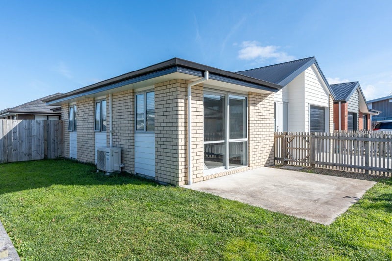 12 Haddonstone Avenue, Rototuna North, Hamilton - Carousel 2