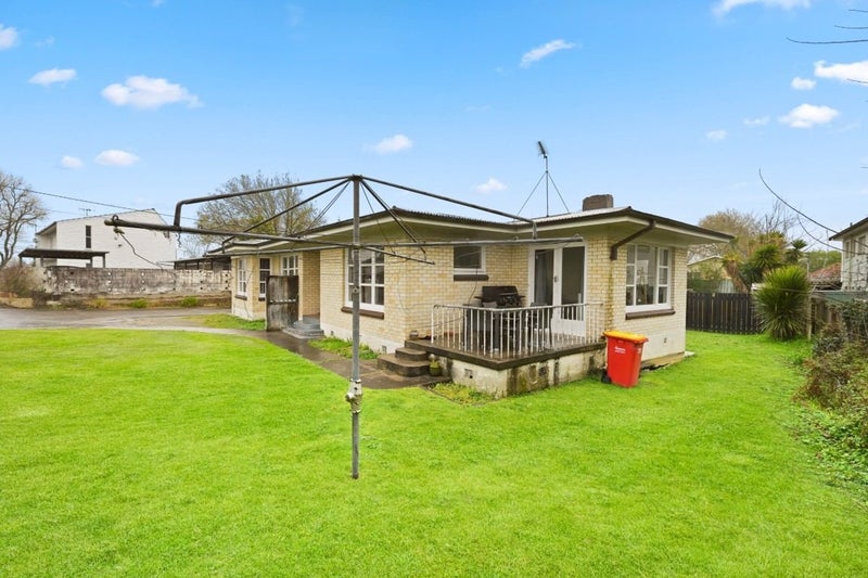 53 Albert Street, Hamilton East, Hamilton - Carousel 1