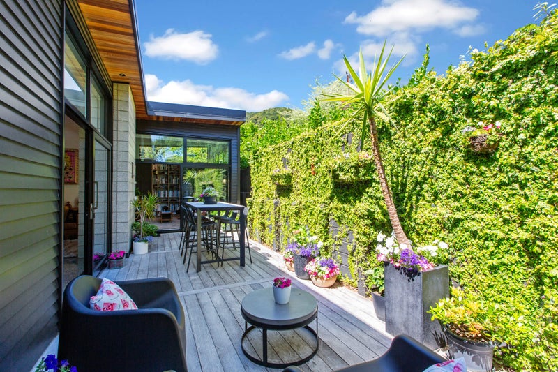 14 Cheviot Road, Lowry Bay, Lower Hutt - Carousel 22