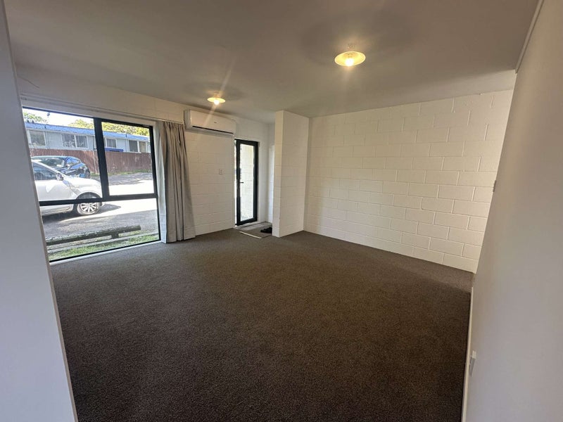 5/12 Wood Street, Wallaceville, Upper Hutt - Carousel 2