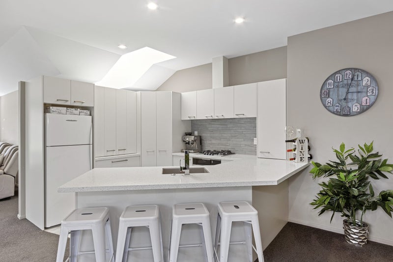 33 Beechwood Drive, Northwood, Christchurch - Carousel 2