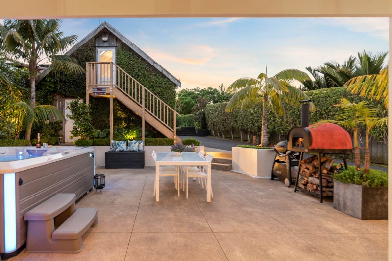 11 Shoal Bay Road, Devonport, Auckland - Carousel 2