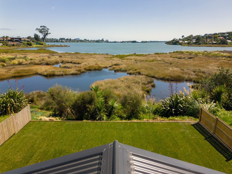 37 Hinaki Street, Poike, Tauranga - Carousel 1