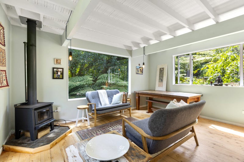 27 Kennedy Road, Surfdale, Waiheke Island - Carousel 1