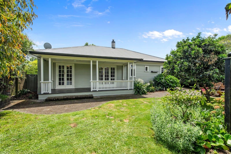 56 Naylor Street, Hamilton East, Hamilton - Carousel 14