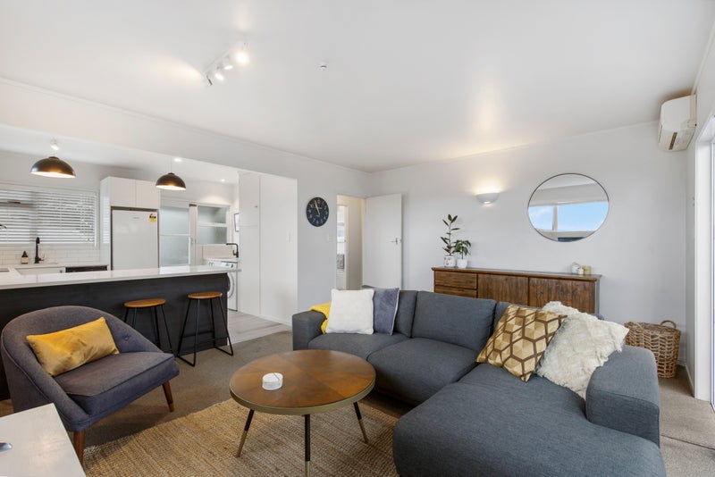 1/23 Lake Road, Northcote, Auckland - Carousel 1