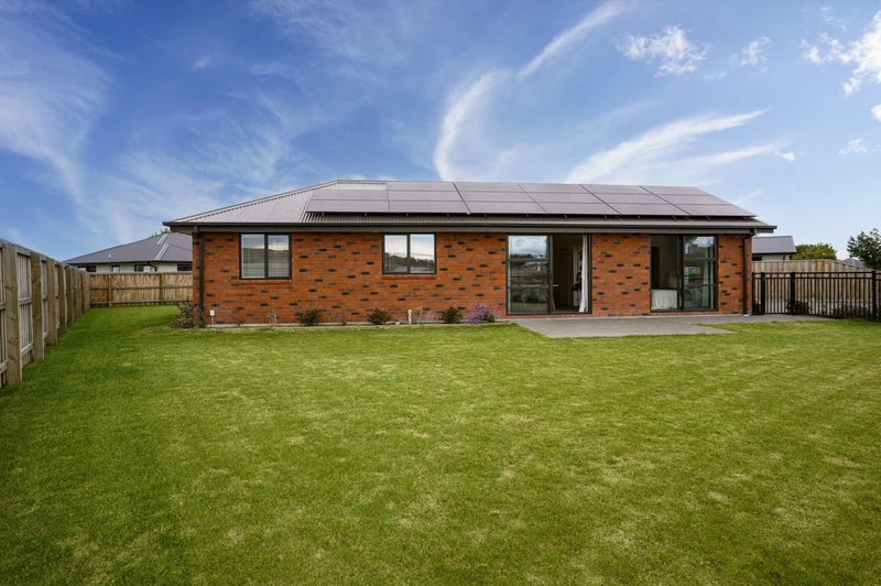 30 Hilton Drive, Amberley, Amberley - Carousel 17