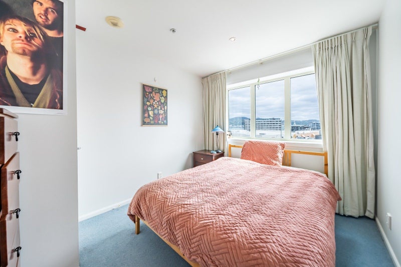 5C/5 Kent Terrace, Mount Victoria, Wellington - Carousel 12