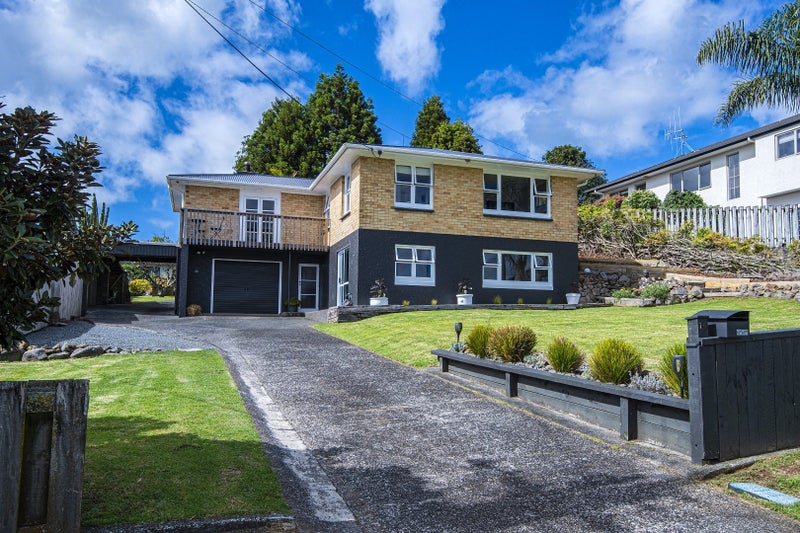 14 Cambridge Street, Kamo, Whangarei - Carousel 1