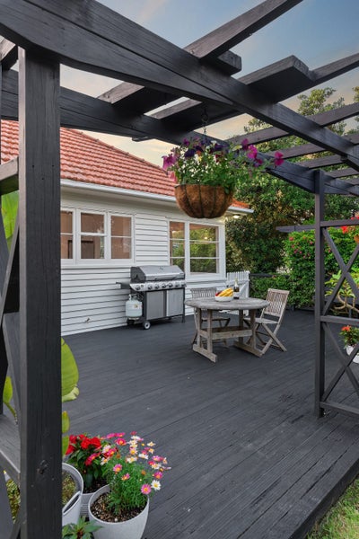 18 Cautley Street, Stanley Point, Auckland - Carousel 13