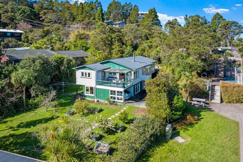 753 South Titirangi Road, Titirangi, Auckland - Carousel 1