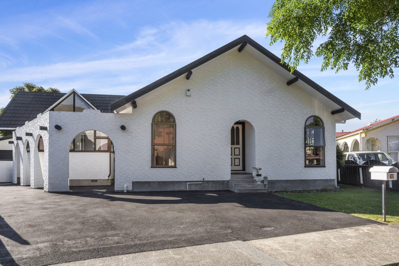 10 Mcenroe Grove, Naenae, Lower Hutt - Carousel 1