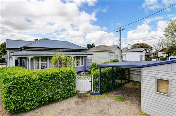 116 Galloway Street, Hamilton East, Hamilton - Carousel 1