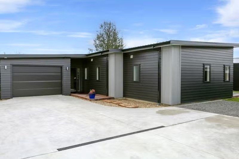 74 Hinemoa Avenue, Taupo, Taupō - Carousel 1
