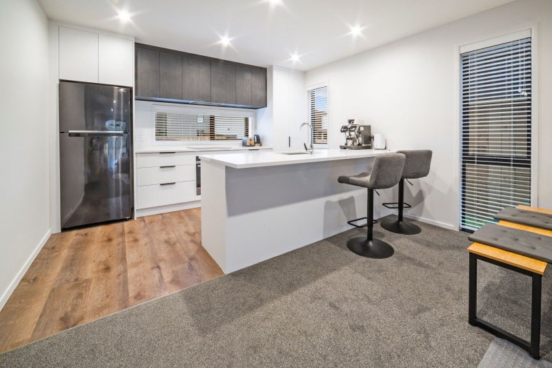 76 Jacks Landing Drive, Hamilton Lake, Hamilton - Carousel 2