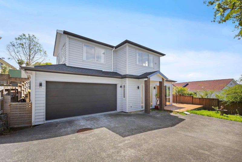 47A Reynella Drive, Massey, Auckland - Carousel 1