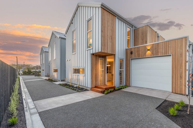 3/130 Office Road, Merivale, Christchurch - Carousel 1