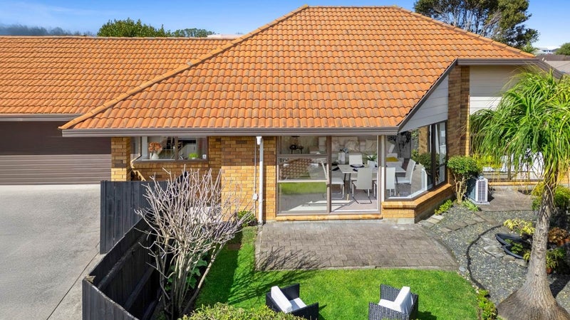 3/52 Millhouse Drive, Northpark, Auckland - Carousel 1