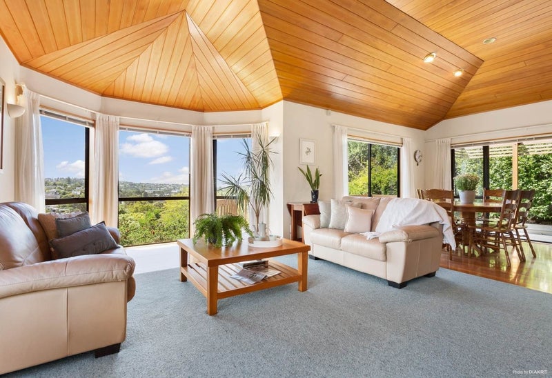 64 Bayside Drive, Browns Bay, Auckland - Carousel 2
