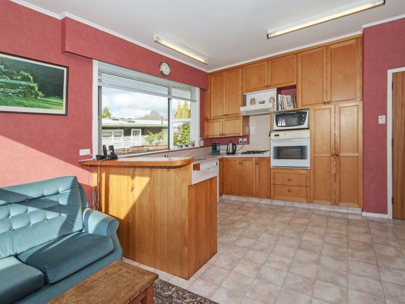 11 Harley Grove, Boulcott, Lower Hutt - Carousel 2