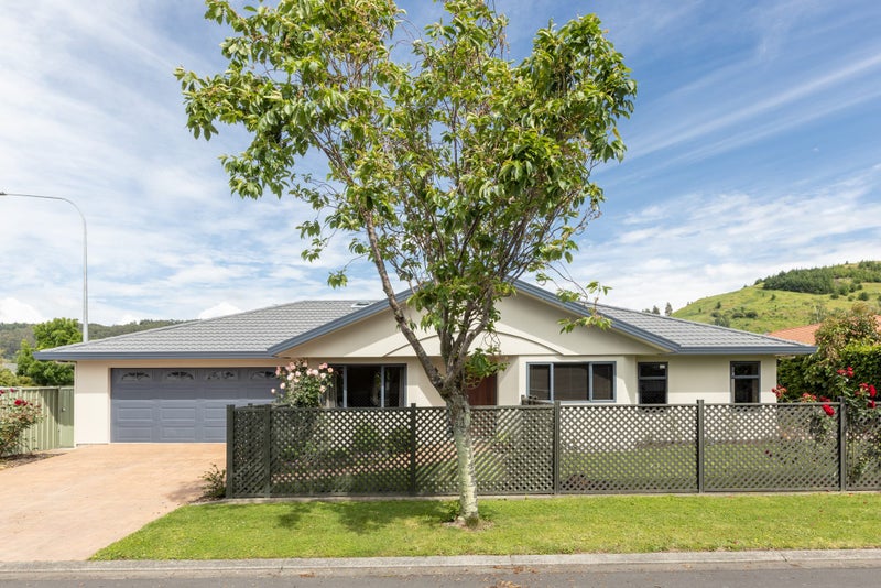 1 Thode Place, Greenmeadows, Napier - Carousel 1