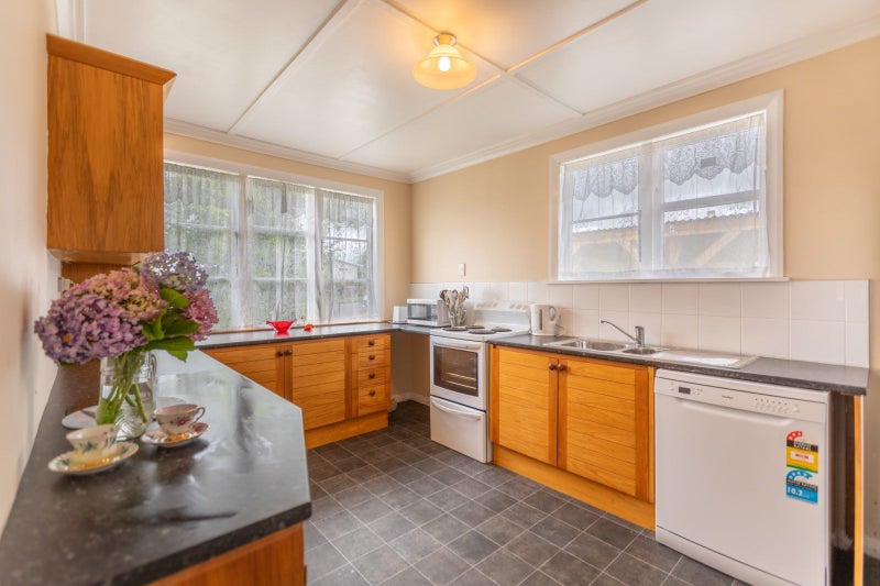 79 Racecourse Road, Waipukurau, Waipukurau - Carousel 2
