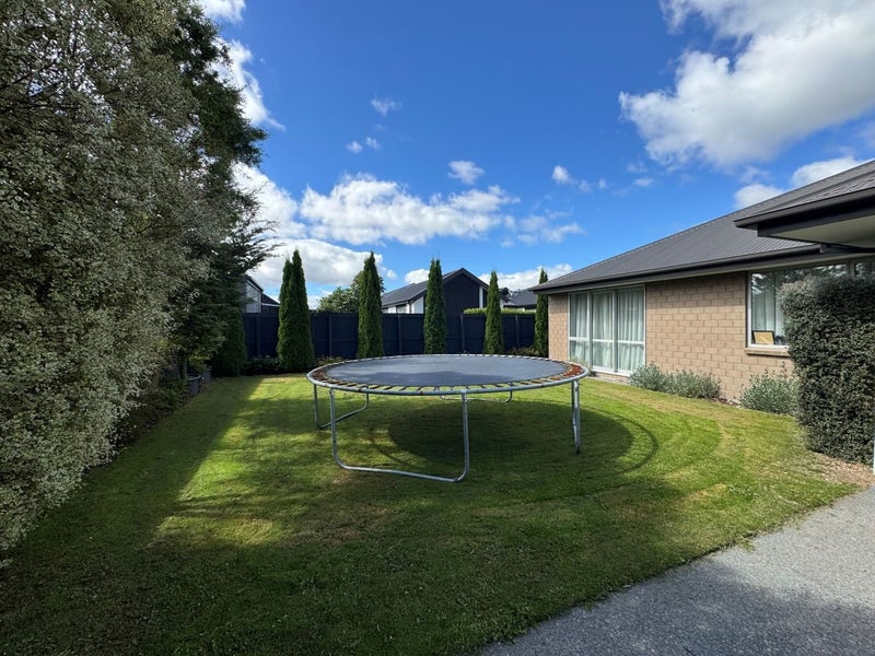 21 Luxembourg Crescent, Halswell, Christchurch - Carousel 15