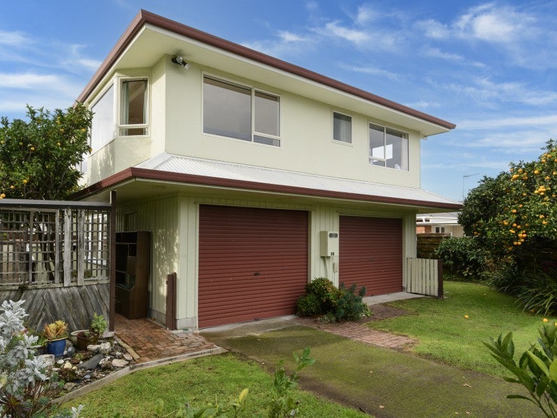 20 Hall Road, Matua, Tauranga - Carousel 1