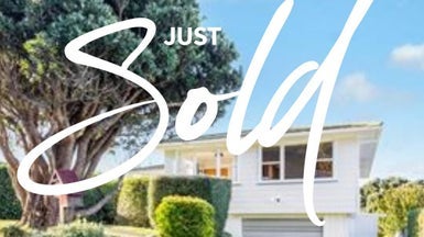 28 Fairburn Grove, Johnsonville, Wellington - Carousel 1