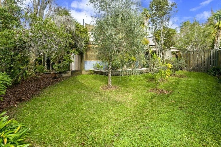 6 Serrata Place, Browns Bay, Auckland - Carousel 17