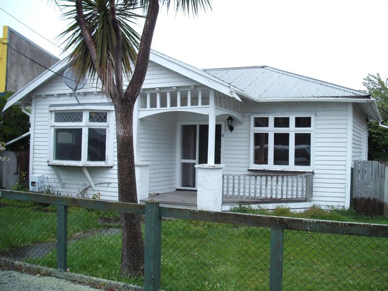 4 Croft Grove, Moera, Lower Hutt - Carousel 20