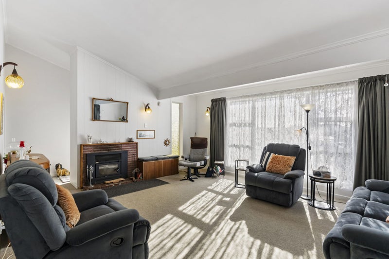 7 Fairclough Road, Beach Haven, Auckland - Carousel 2