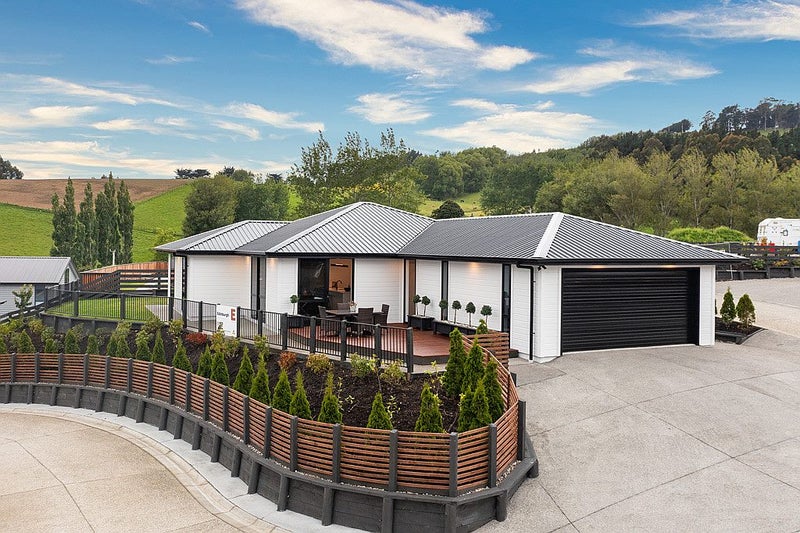 3 Ella Lane, Green Island, Dunedin - Carousel 2