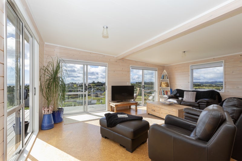 4 Nautical Heights, Mangawhai Heads, Mangawhai - Carousel 2
