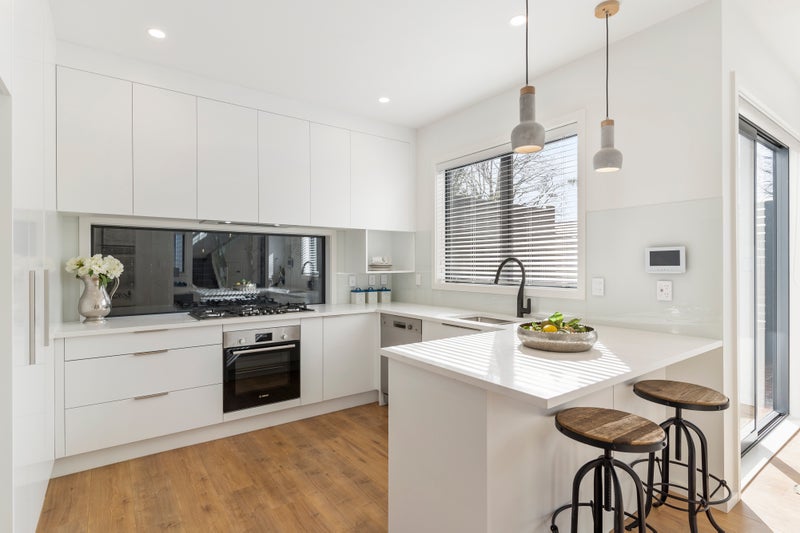 35 Vincent Street, Howick, Auckland - Carousel 2