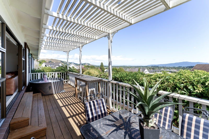 1 Mohua Street, Waikanae - Carousel 2