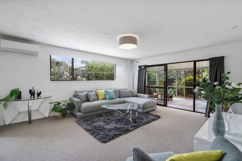 2/15 Highsted Road, Bishopdale, Christchurch - Carousel 1