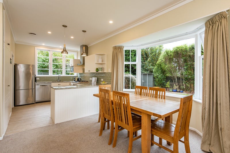 6 Fernlea Avenue, Karori, Wellington - Carousel 2