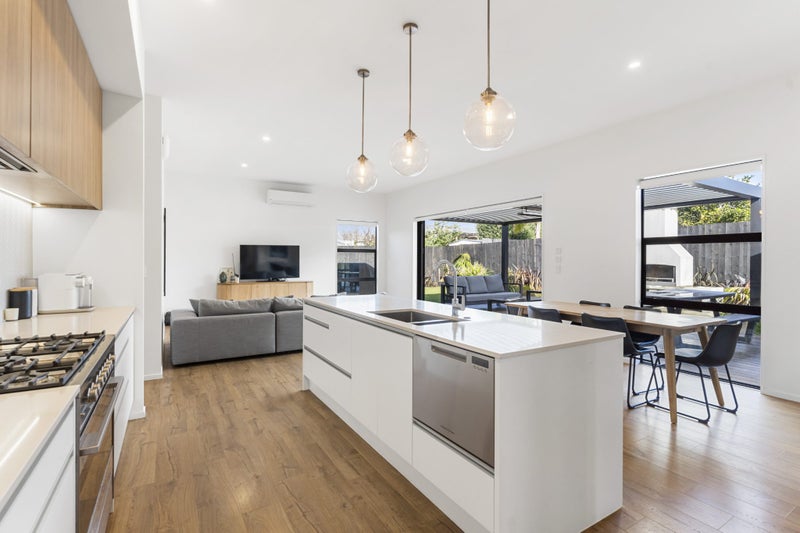 115 Second View Avenue, Beachlands, Auckland - Carousel 2