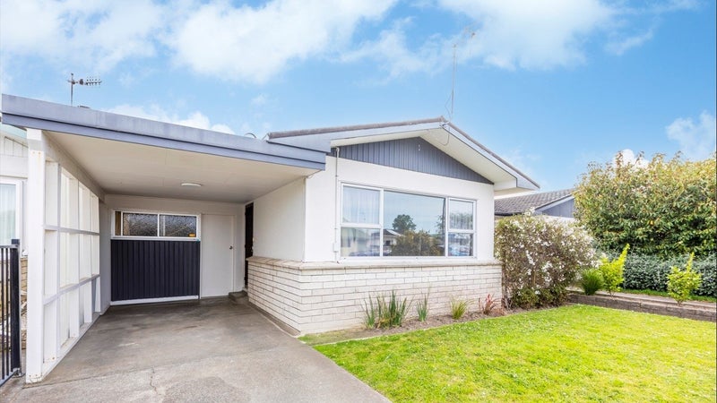 2/70 Meeanee ROAD, Taradale, NAPIER - Carousel 1