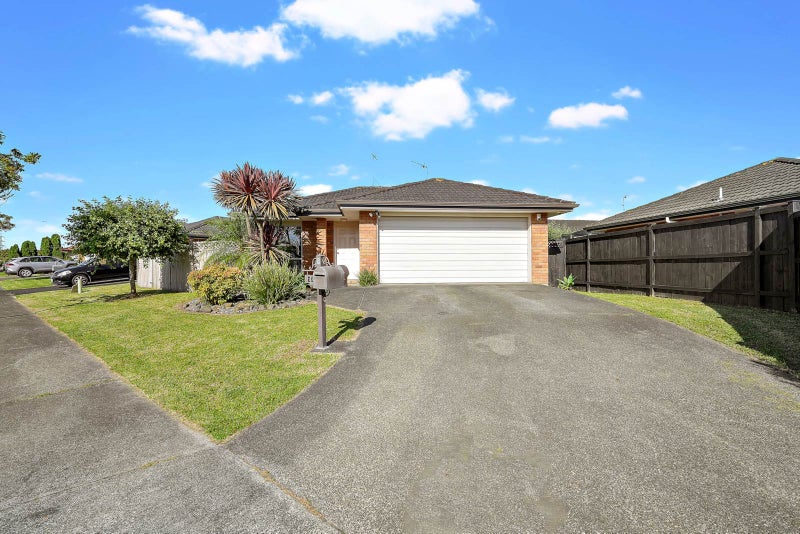 17 Stellata Court, Randwick Park, Auckland - Carousel 1