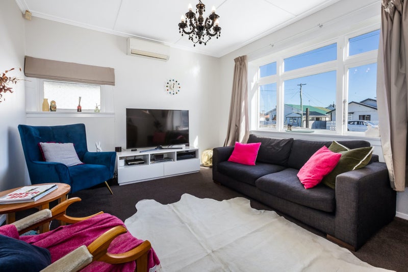 12 Plunket Avenue, Petone, Lower Hutt - Carousel 1