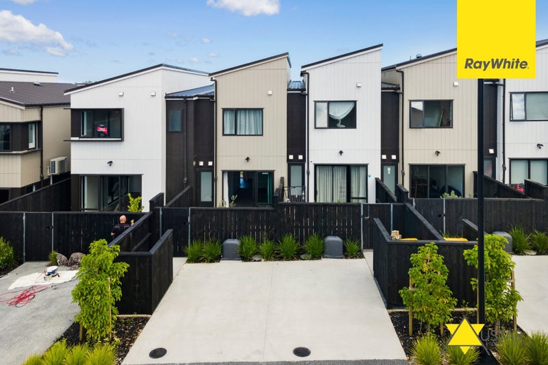 29 Oranga Drive, Westgate, Auckland - Carousel 2