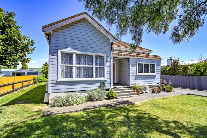 311 Fenwick Street, Mayfair, Hastings - Carousel 1