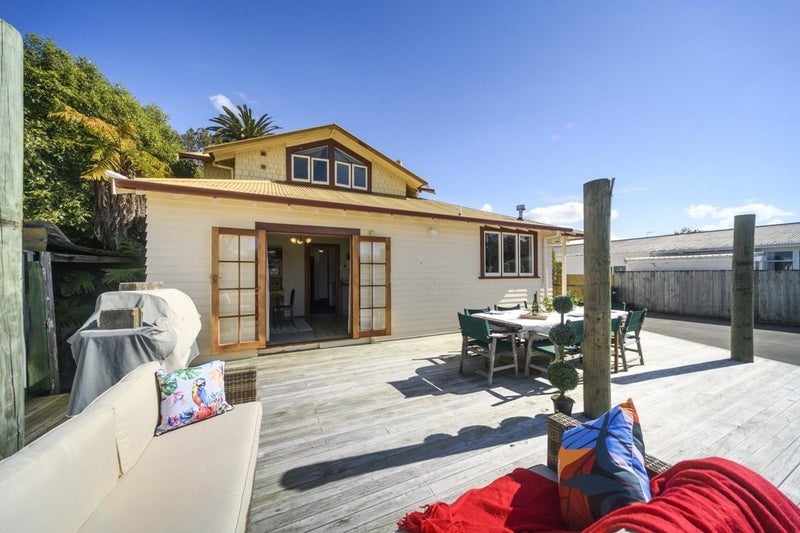 131 Cook Street, West End, Palmerston North - Carousel 1