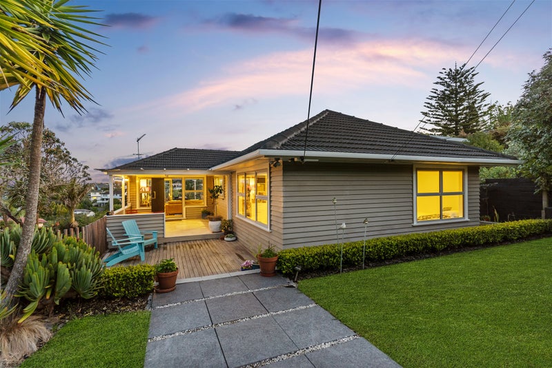90 Sunrise Avenue, Mairangi Bay, Auckland - Carousel 1