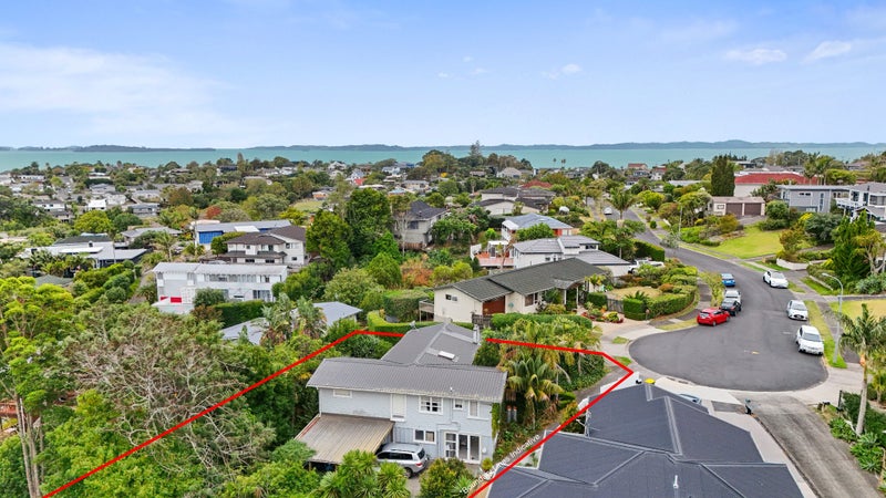 31 Copperfield Terrace, Mellons Bay, Auckland - Carousel 2